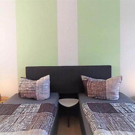 Apartment Fuer Bis Zu 7 Personen Mit Balkon ฮัลเบอร์ชตัดท์ ภายนอก รูปภาพ