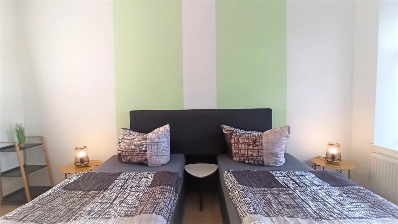 Apartment Fuer Bis Zu 7 Personen Mit Balkon ฮัลเบอร์ชตัดท์ ภายนอก รูปภาพ