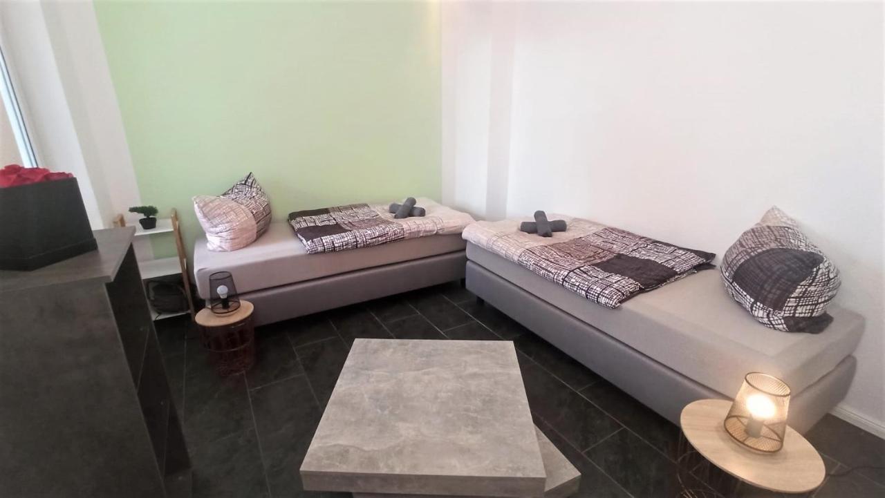 Apartment Fuer Bis Zu 7 Personen Mit Balkon ฮัลเบอร์ชตัดท์ ภายนอก รูปภาพ