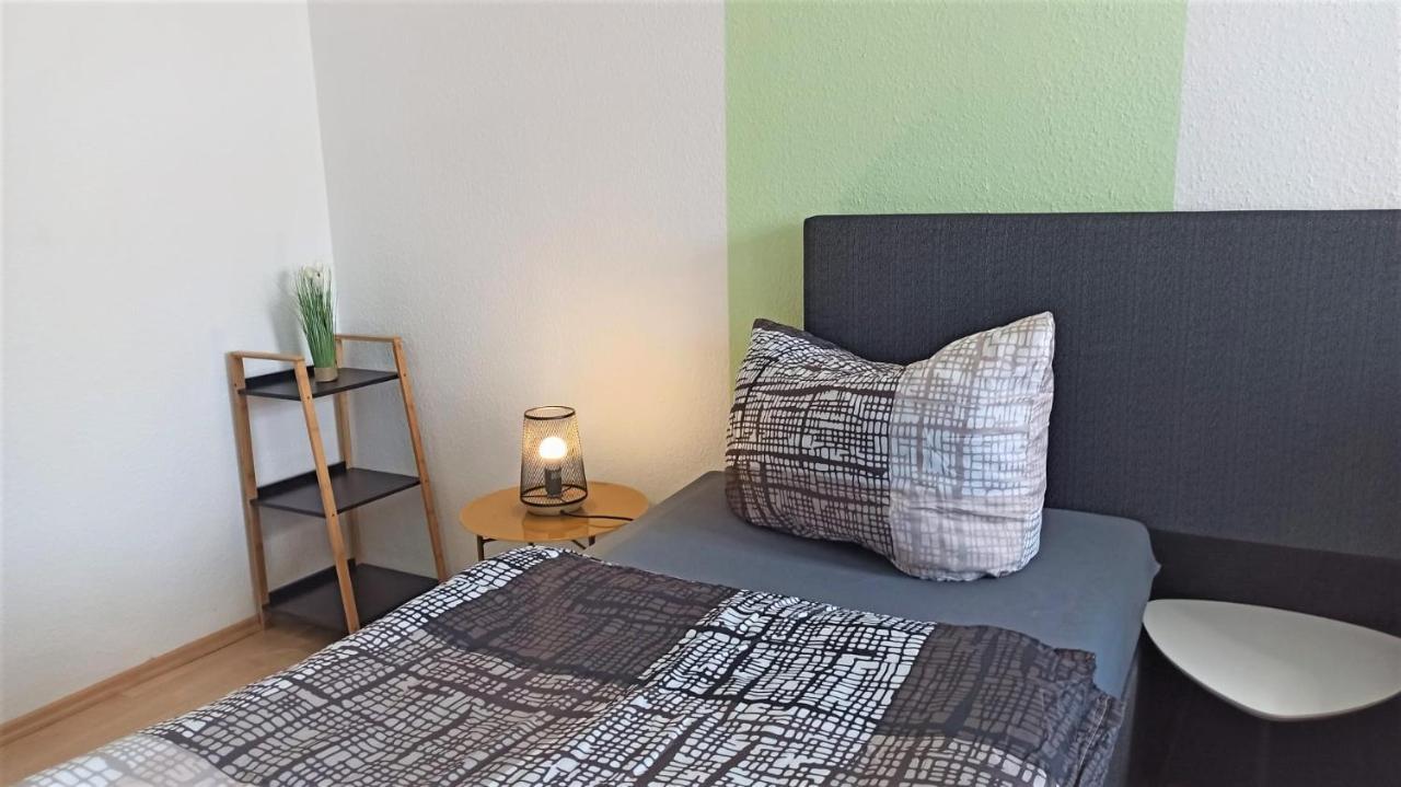 Apartment Fuer Bis Zu 7 Personen Mit Balkon ฮัลเบอร์ชตัดท์ ภายนอก รูปภาพ