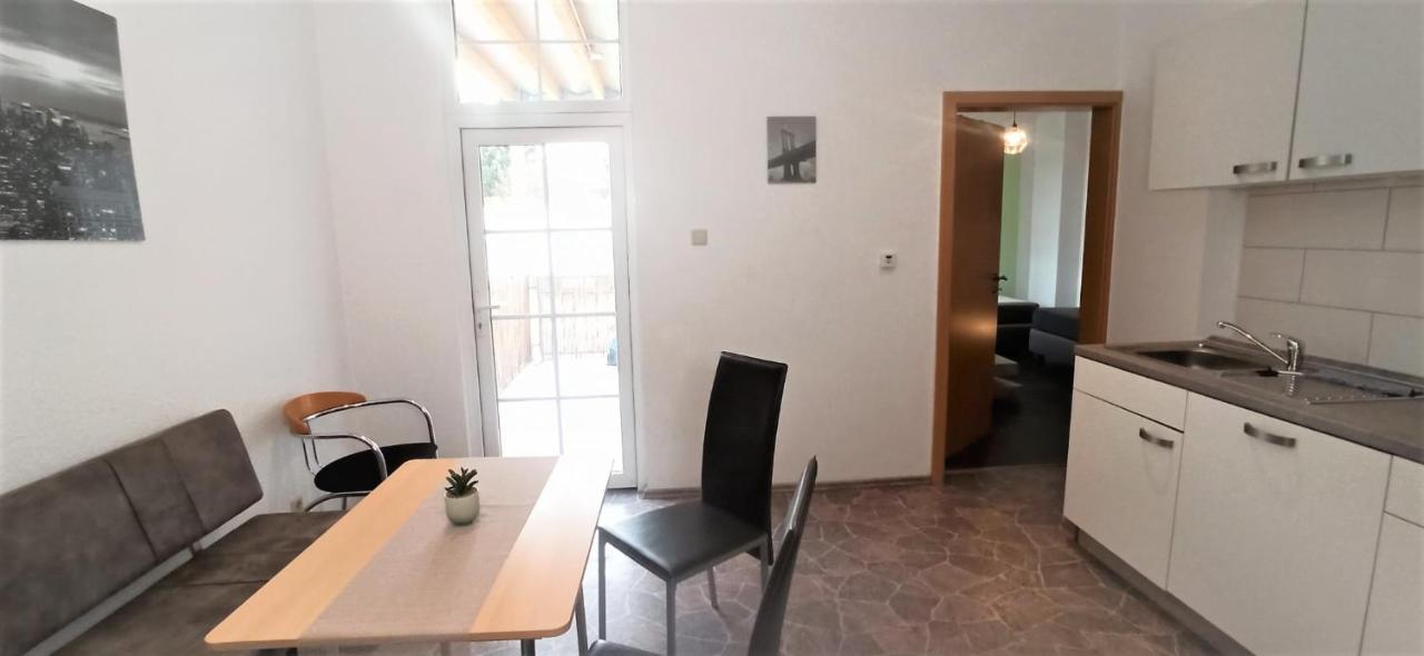 Apartment Fuer Bis Zu 7 Personen Mit Balkon ฮัลเบอร์ชตัดท์ ภายนอก รูปภาพ